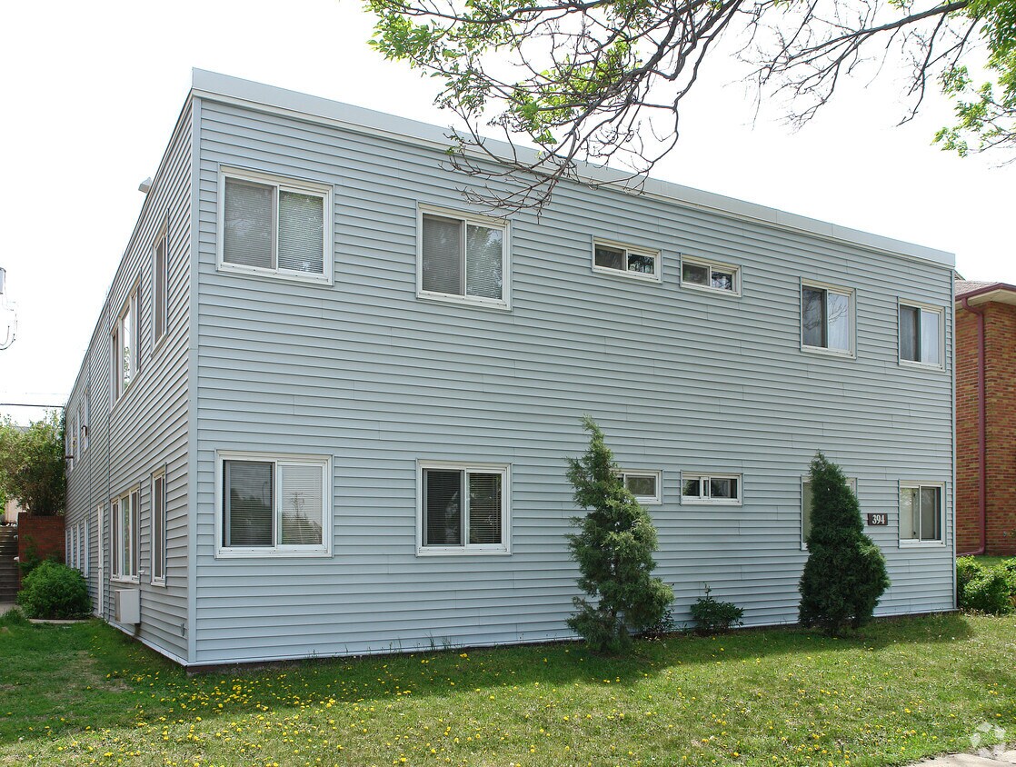 Primary Photo - 394 Pierce St