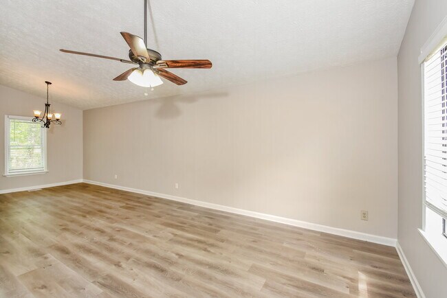 Building Photo - 1174 Ridgeside Dr NW