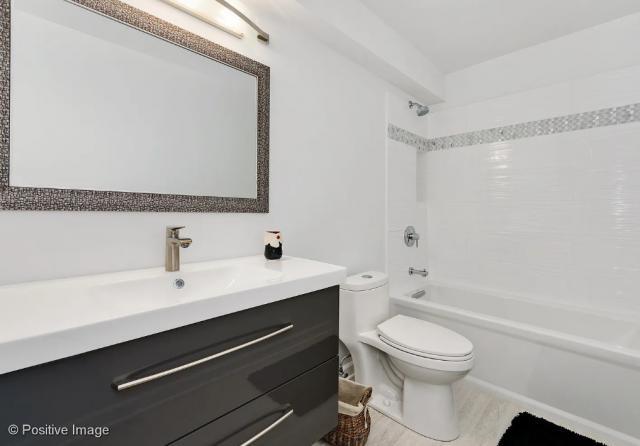 Building Photo - 1 bedroom in Chicago IL 60611