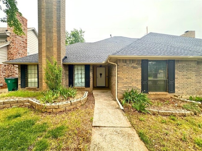 Building Photo - 6913 N Spinnaker Ln