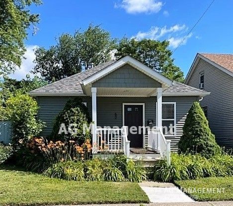 Primary Photo - 62 W Hayes Ave - Adorable Hazel Park 2Bed/...