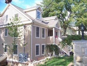 Building Photo - 764 Quinnipiac Ave