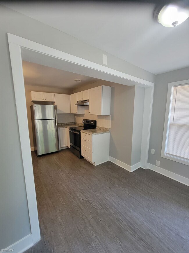 Building Photo - 4 br, 2 bath House - 1308 West College Street