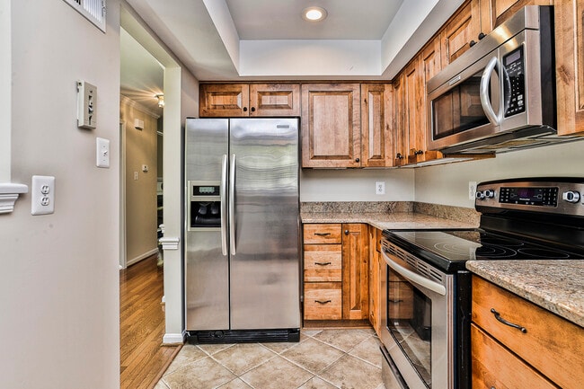 ELECTRODOMÉSTICOS DE ACERO INOXIDABLE - 12817 Mill Brook Ct