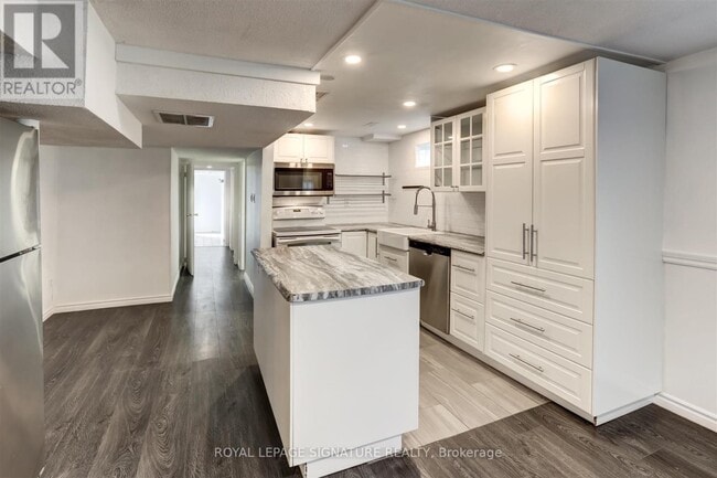 Building Photo - 2686 Sherhill Dr