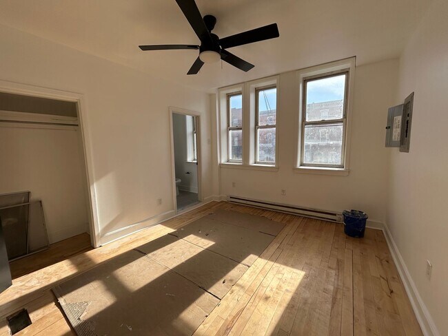 Photo - 2823 W Girard Ave Apartment