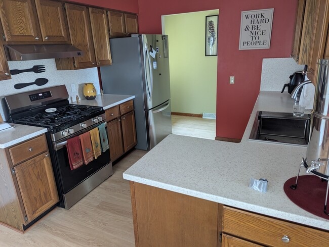 Building Photo - 517 Seven Nations Dr