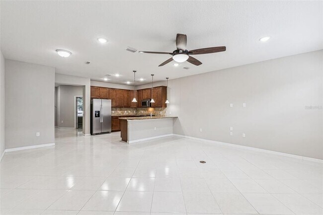Building Photo - 7260 Duxbury Ln