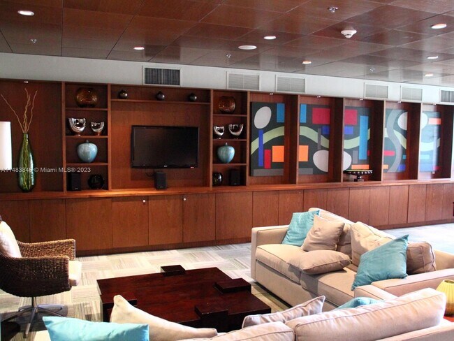 Foto del edificio - 2681 N Flamingo Rd