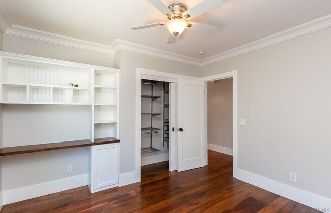 Building Photo - 2371 Presidio Dr