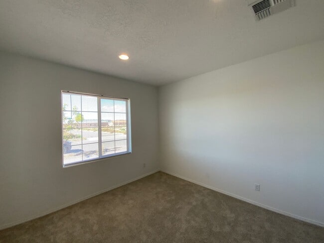Foto del edificio - 3 Bedroom Single Story New Build in Mesa D...