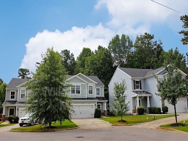 Foto del edificio - 204 Spring Pine Ln