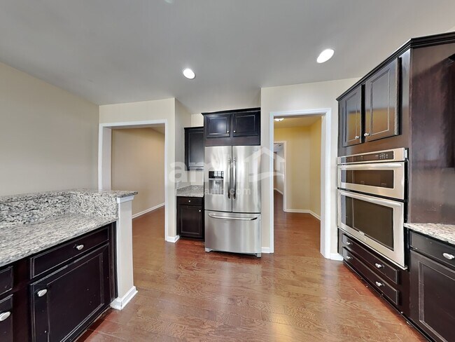 Foto del edificio - 15325 Colonial Park Dr