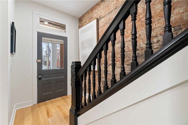 Foto del edificio - 161 Morewood Ave