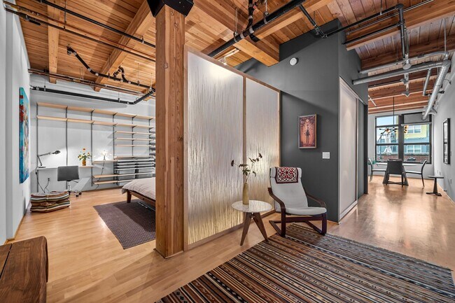 Foto del edificio - Gorgeous One Bedroom Luxury Condo in Ballp...