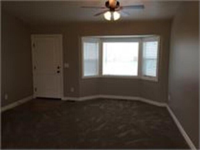 Foto del edificio - 4468 Dixie St