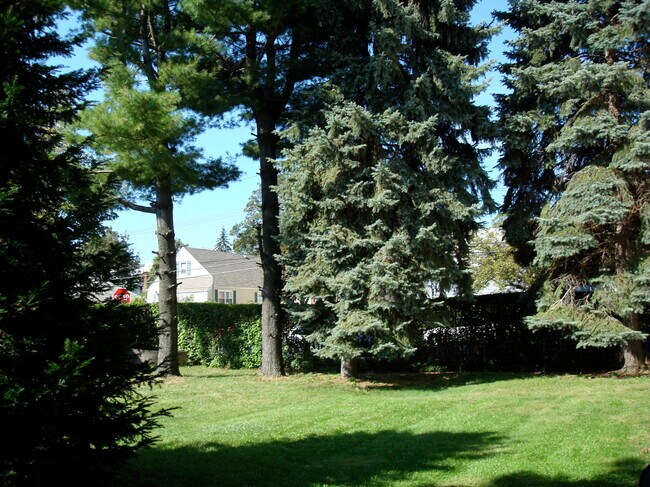 Foto del edificio - 648 Valley Ave