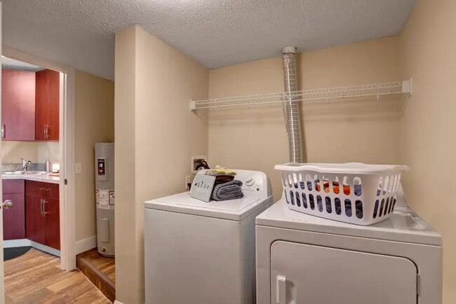 Two Story Laundry Room - 3600 Brentwood