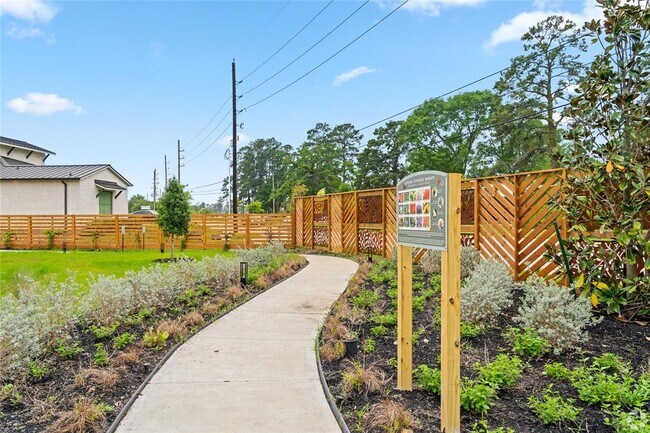 Foto del edificio - 13810 Bee Flower Ln