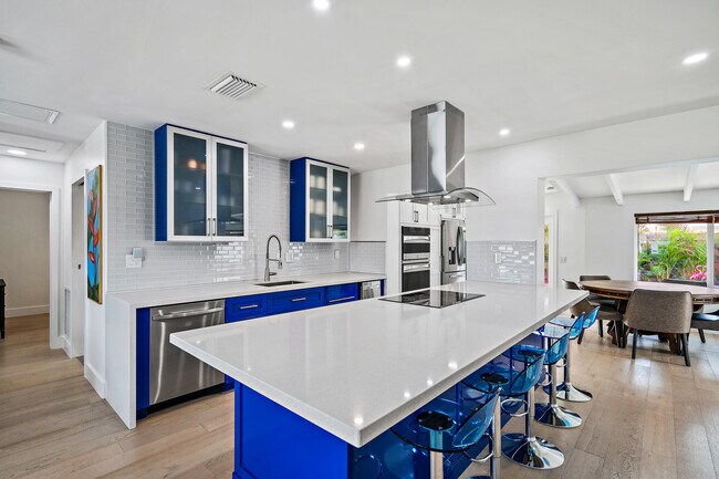 Building Photo - 428 Ebbtide Dr