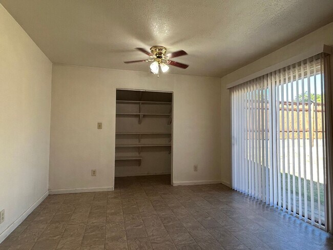 Building Photo - 38 Rosita Way