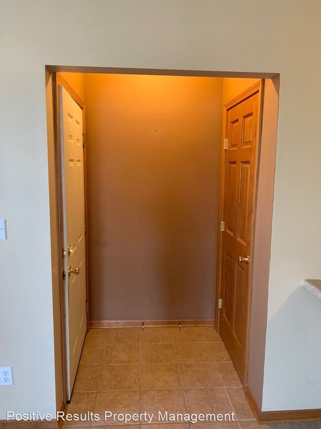 Building Photo - 2 br, 2 bath House - 10372 Marblewing  unit 3