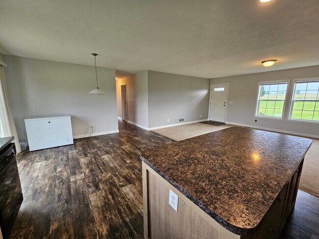 Foto del edificio - 8562 Township Road 169 N