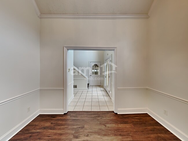 Building Photo - 6207 Chester Cv