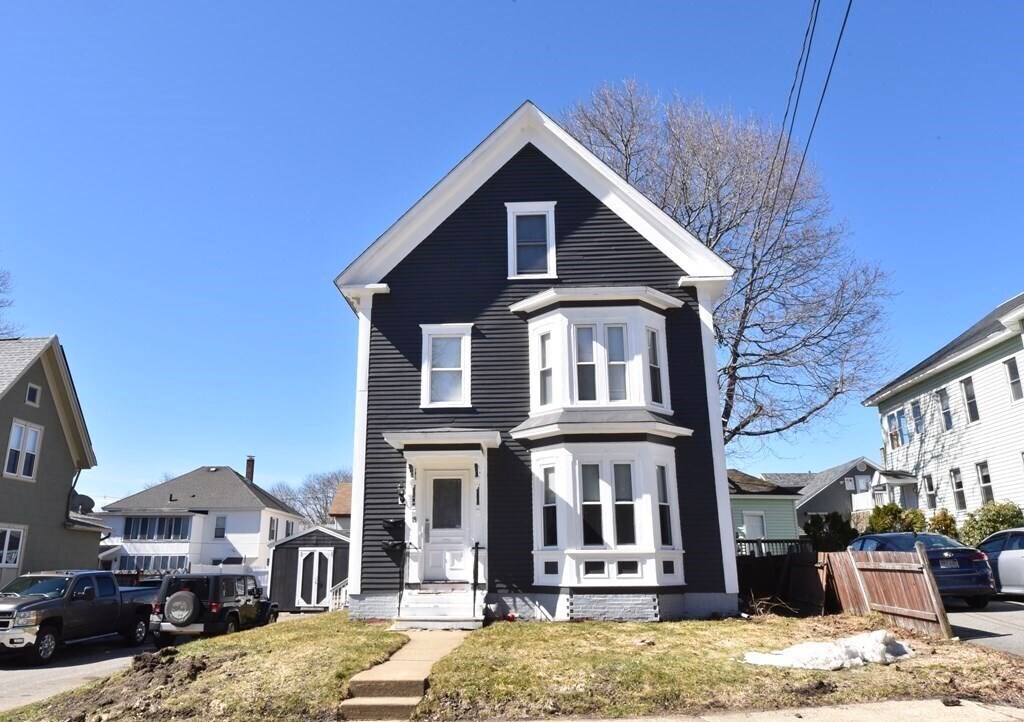 19 Lincoln St Unit A, Gardner, MA 01440 Room for Rent in Gardner, MA