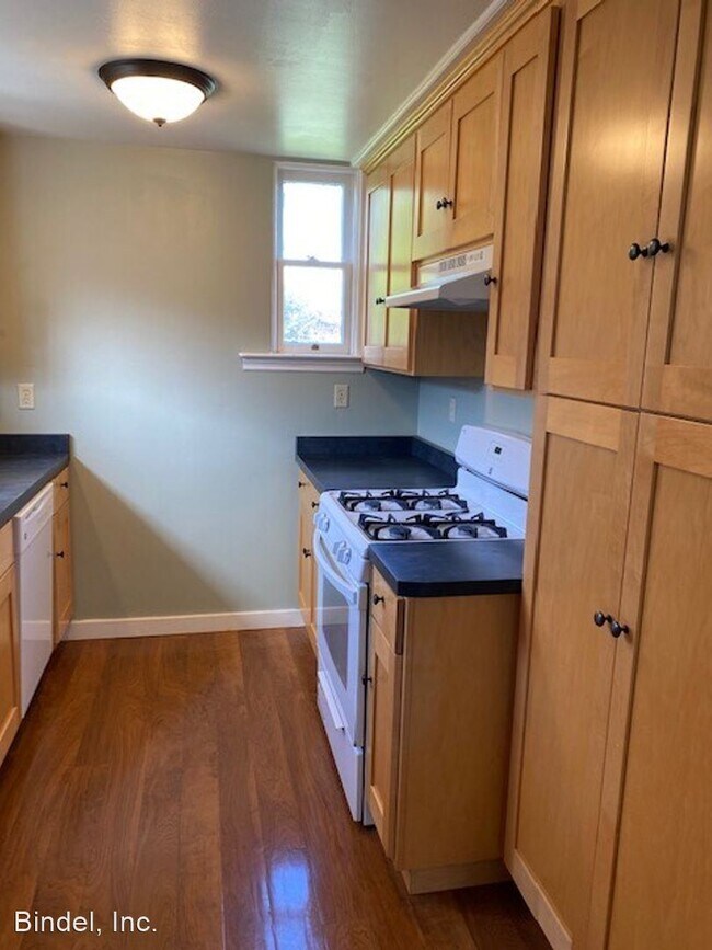 Building Photo - 2 br, 1 bath House - 1027 15th ST