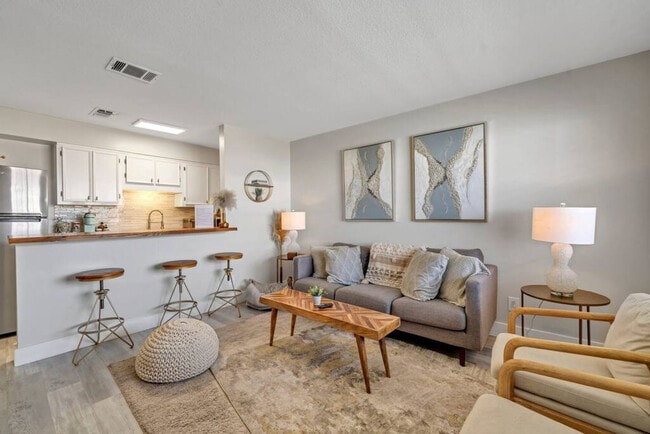 Building Photo - 312 Bream Ave