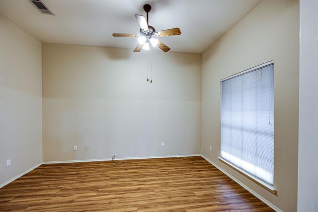 Building Photo - 404 High Meadow Dr
