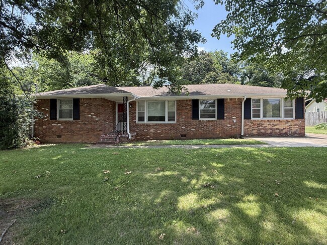 Foto del edificio - 7620 Charlotte Dr SW