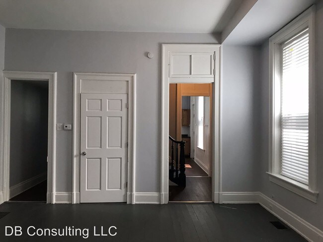 Building Photo - 129 Calhoun St