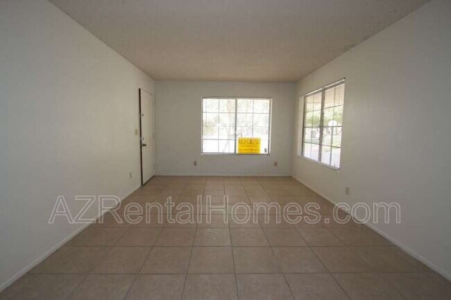 Foto del edificio - 925 N College Ave