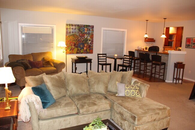 Foto del edificio - 4721 Park Blvd