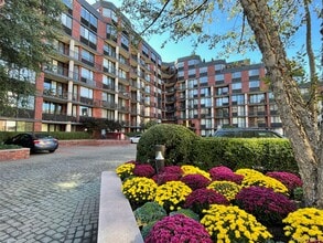 Building Photo - 50 E Hartsdale Ave