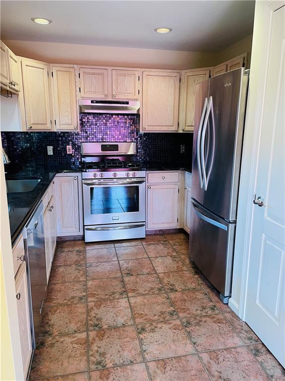 Building Photo - 66 Duke St