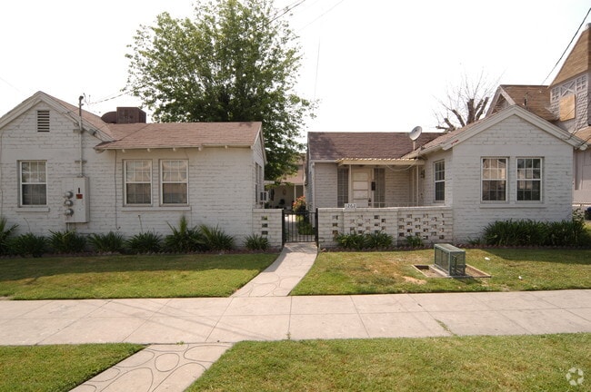 Building Photo - 1262 N D St