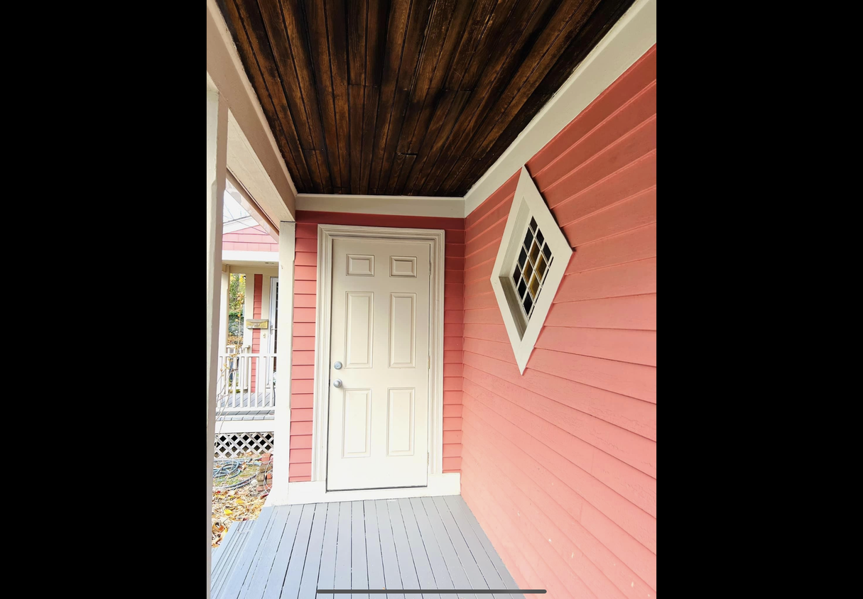 Side porch - 16 Laurel Ave