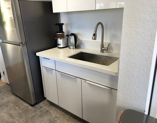 Kitchen - 300 Wai Nani Way