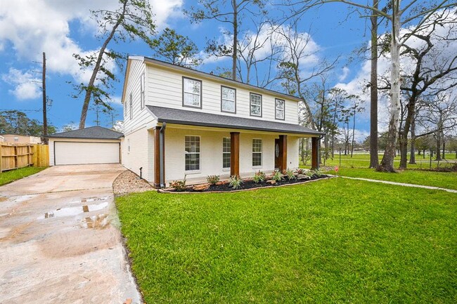Building Photo - 16226 Kleinwood Dr