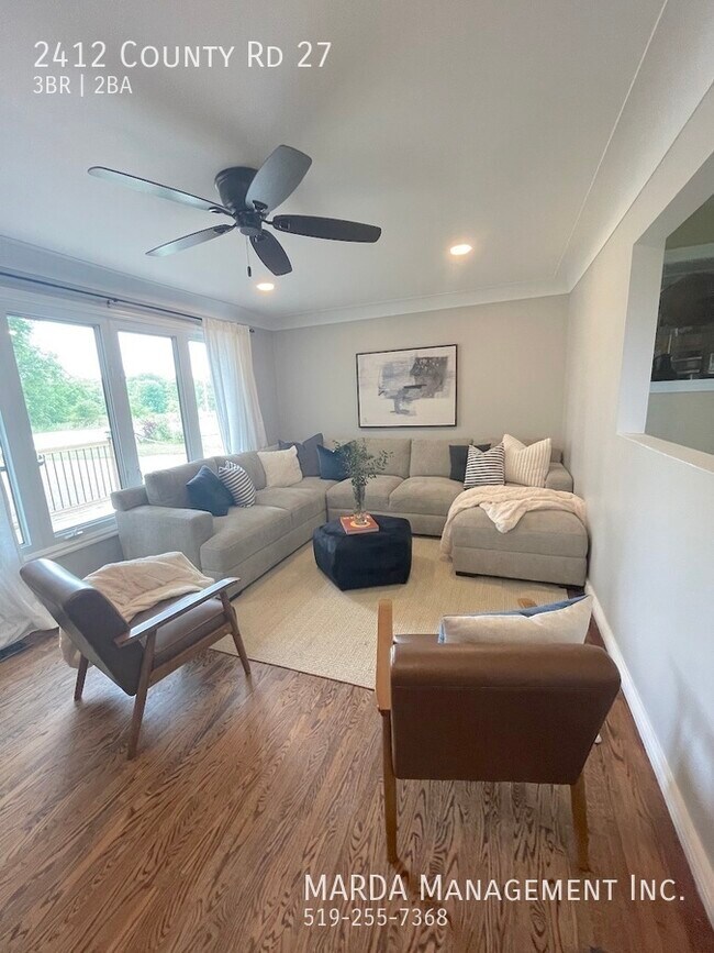 Photo du bâtiment - CHARMING 3 BED/2 BATH WOODSLEE HOME w/ POOL! PLUS UTILITIES