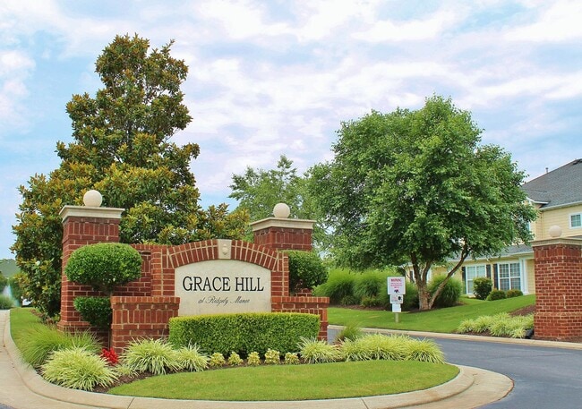 Building Photo - 3-Bedroom Condo In Ridgely Manor!! Ready 1...