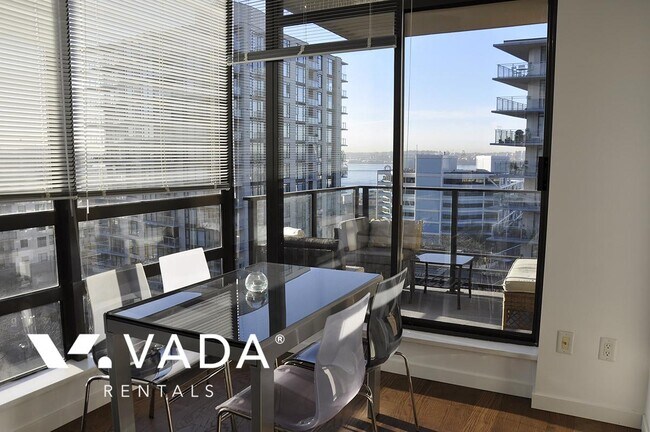 Photo du bâtiment - One Park Lane Apartment For Rent 903-170 W...