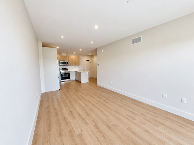 Building Photo - 8 Hutt Ln