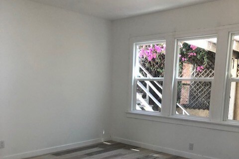 Foto del edificio - 17012 Bellflower Blvd