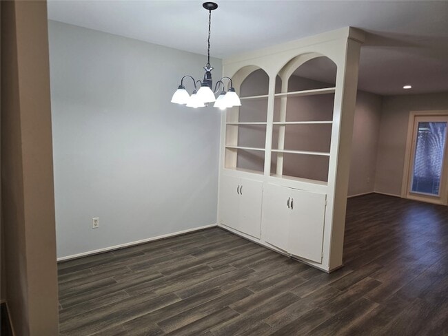 Building Photo - 12968 Trail Hollow Dr