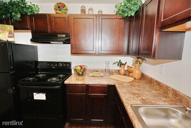 Foto del edificio - 3475 Pleasant Brook Village Ln