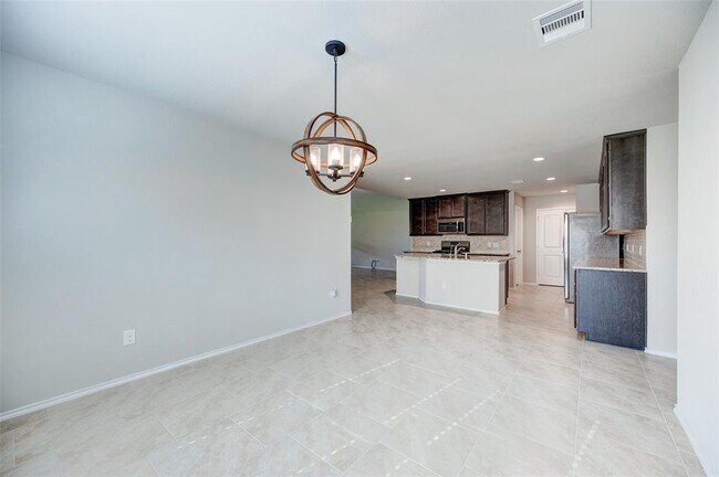 Building Photo - 23815 Naples Shore Dr